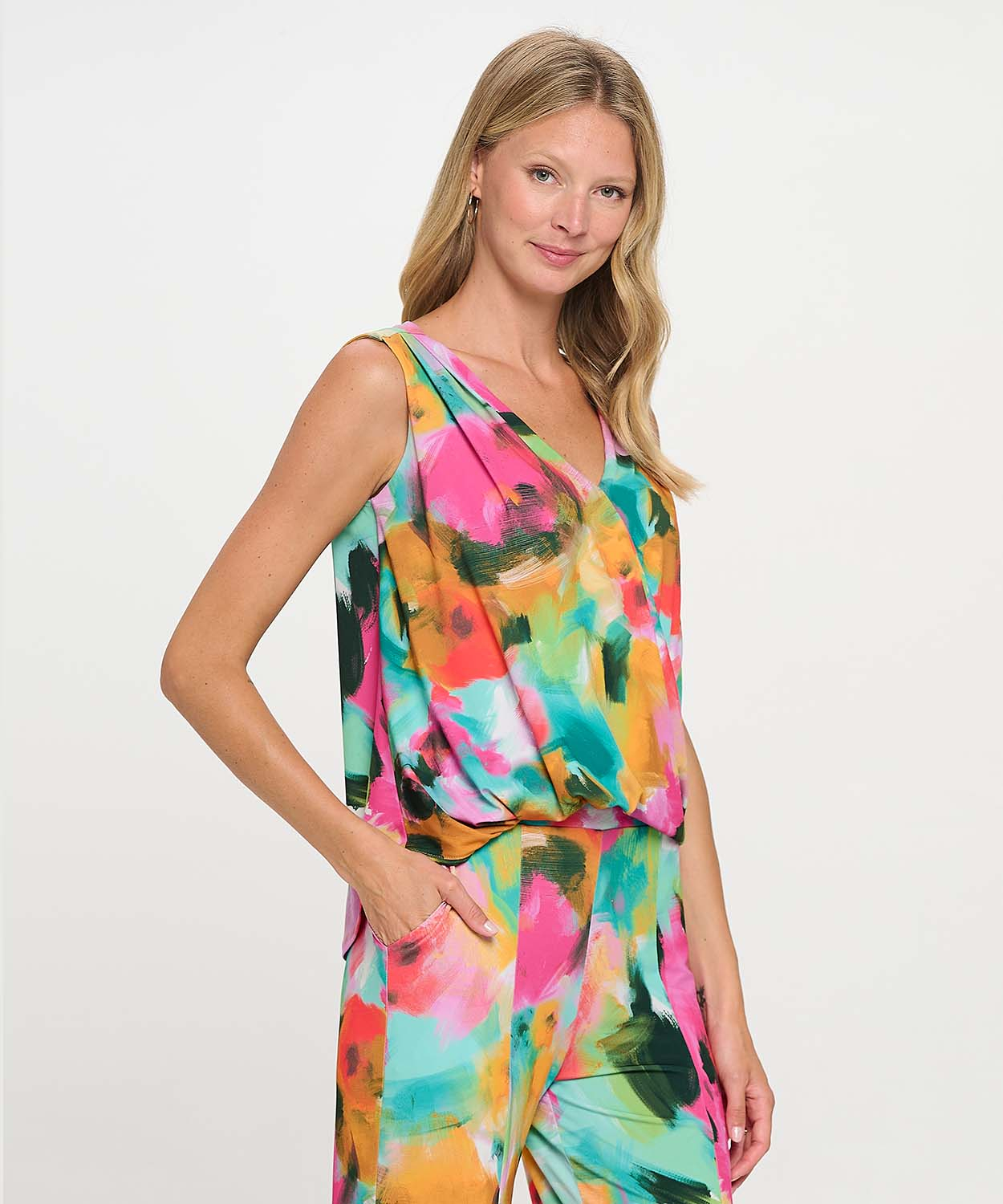 Printed Sleeveless High-Low V Neck Twisted Hem Top | Last