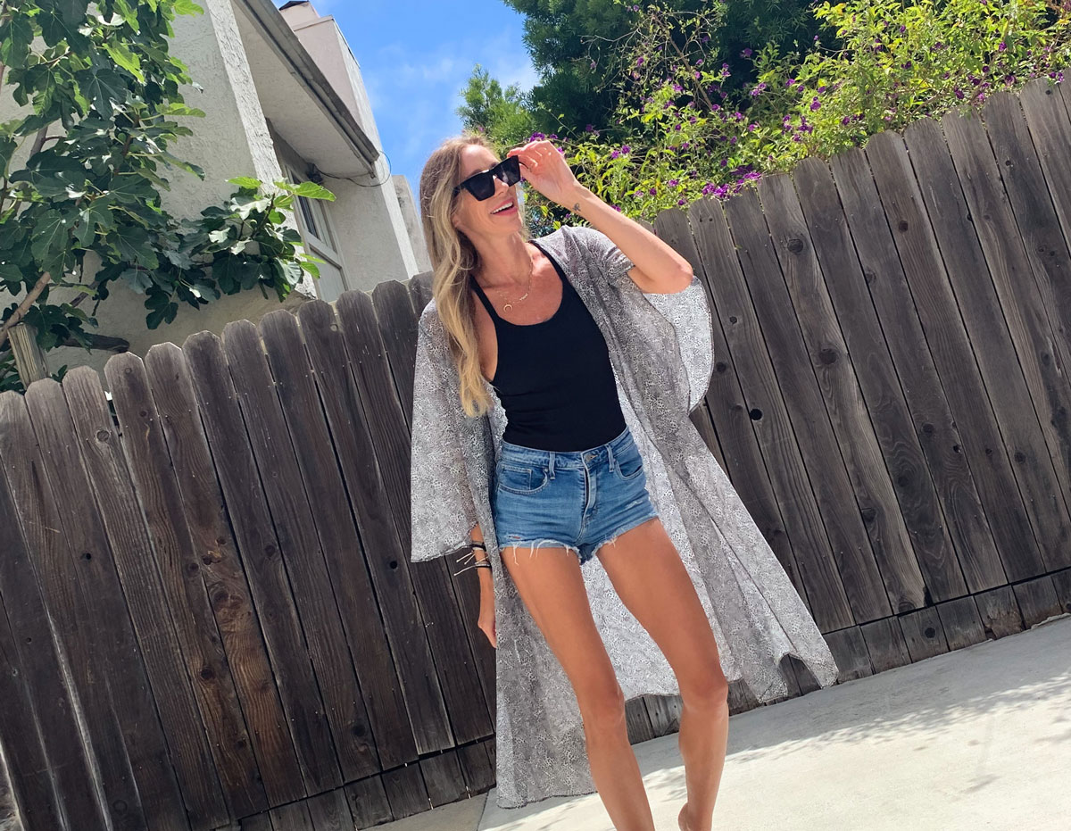 How to Casually Wear a Chiffon Duster